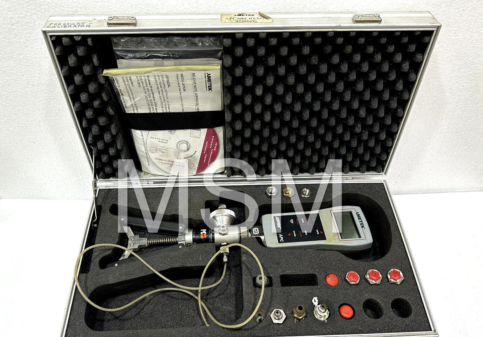 AMETEK JOFRA PRESSURE CALIBRATOR SET BAR-.91-40 BAR PUMP & APC200 GAUGE 15 BAR