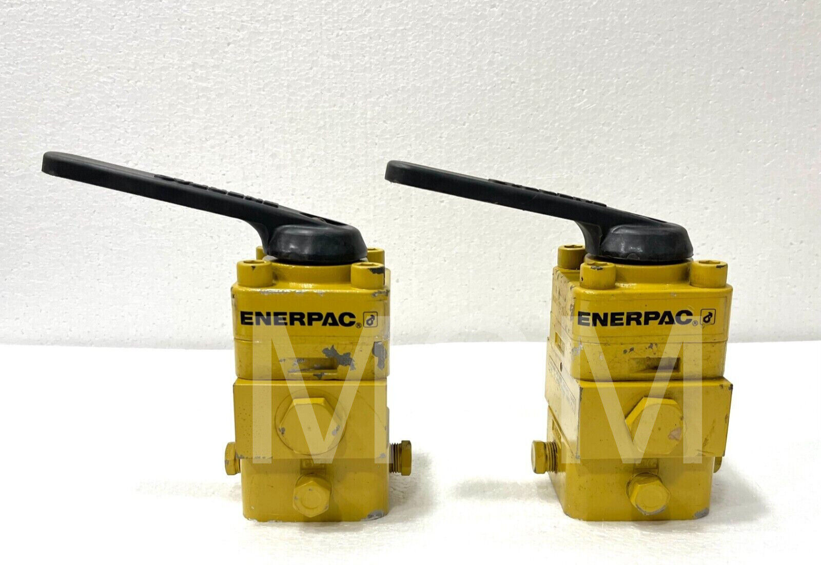 Enerpac Vc-4l Hydraulic Manual Directional Control Valve - Image 2
