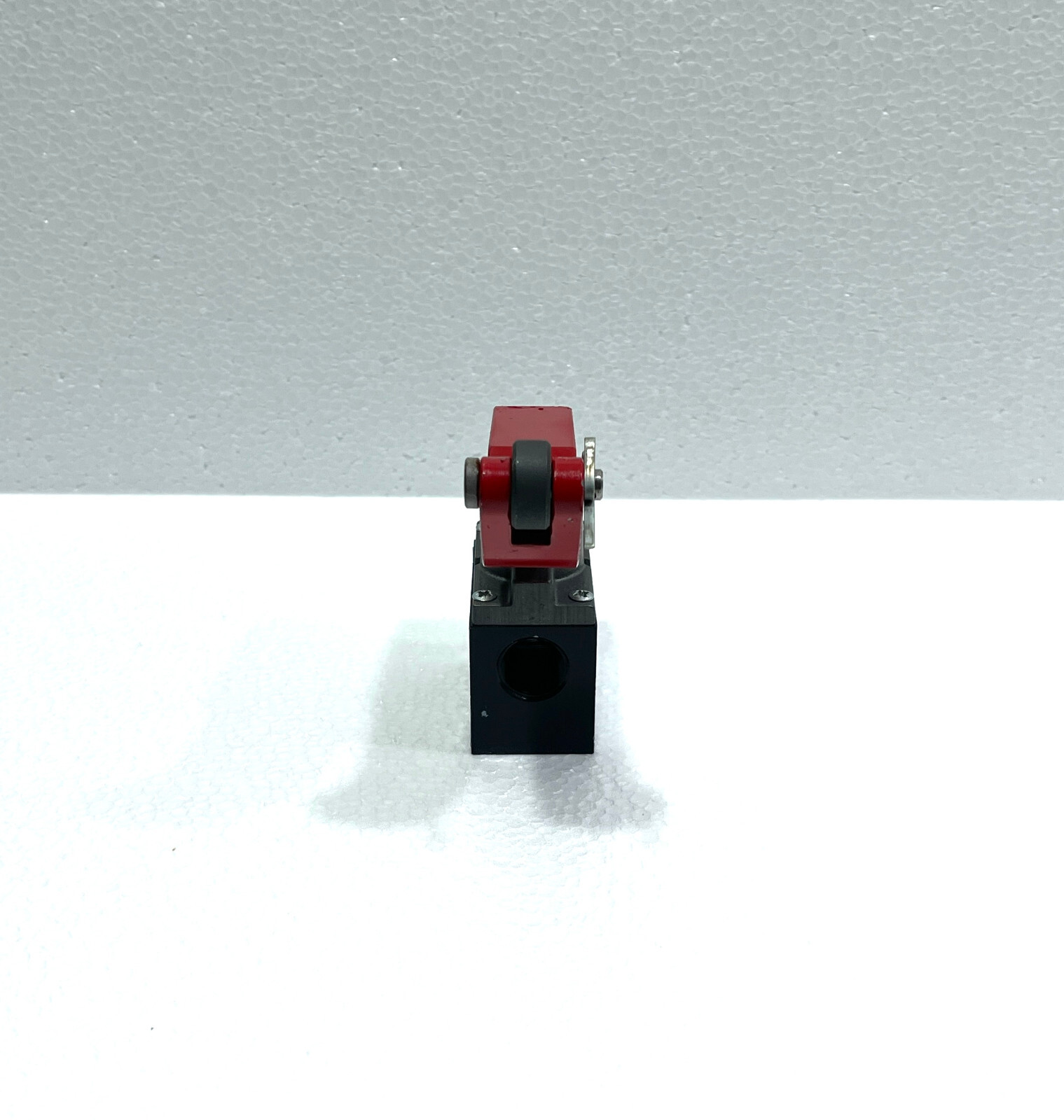 Parker B203R Poppet Valve - Image 5