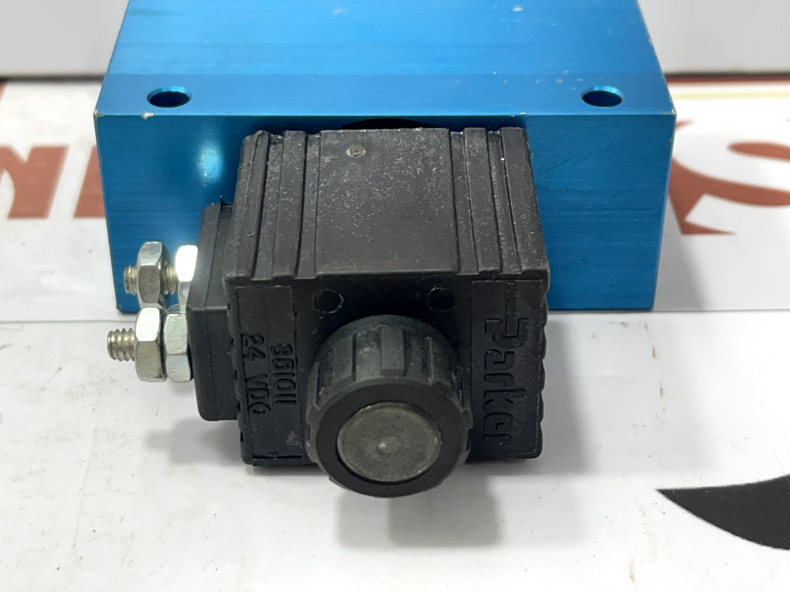 8928665 VALVE ASSY., GOV. OPERATING SOLENOID - Image 6