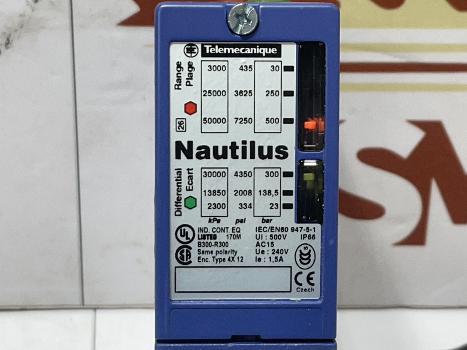 TELEMECANIQUE XMLB500D2S11 PRESSURE SWITCH 500 BAR - Image 2