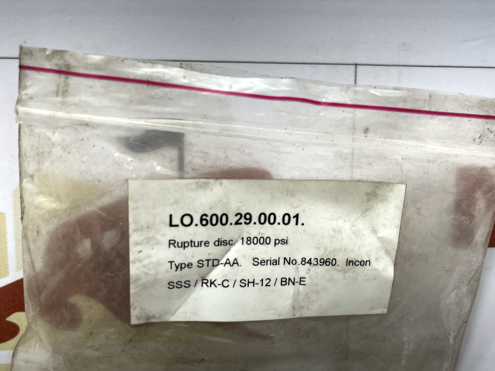 LaMOT Corporation 1/4"STD(AA) Rupture pressure 18000 PSIG 72F 8439601 - Image 3