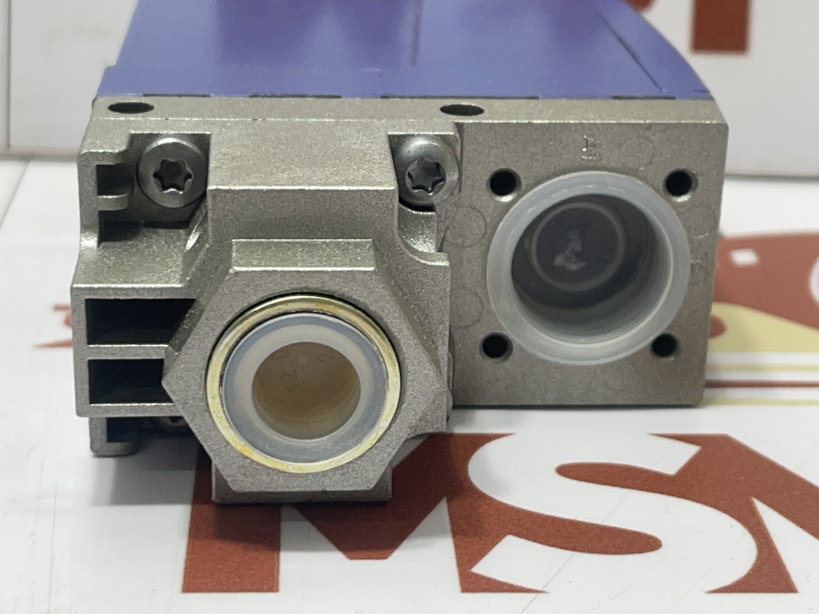 TELEMECANIQUE XMLB500D2S11 PRESSURE SWITCH 500 BAR - Image 3