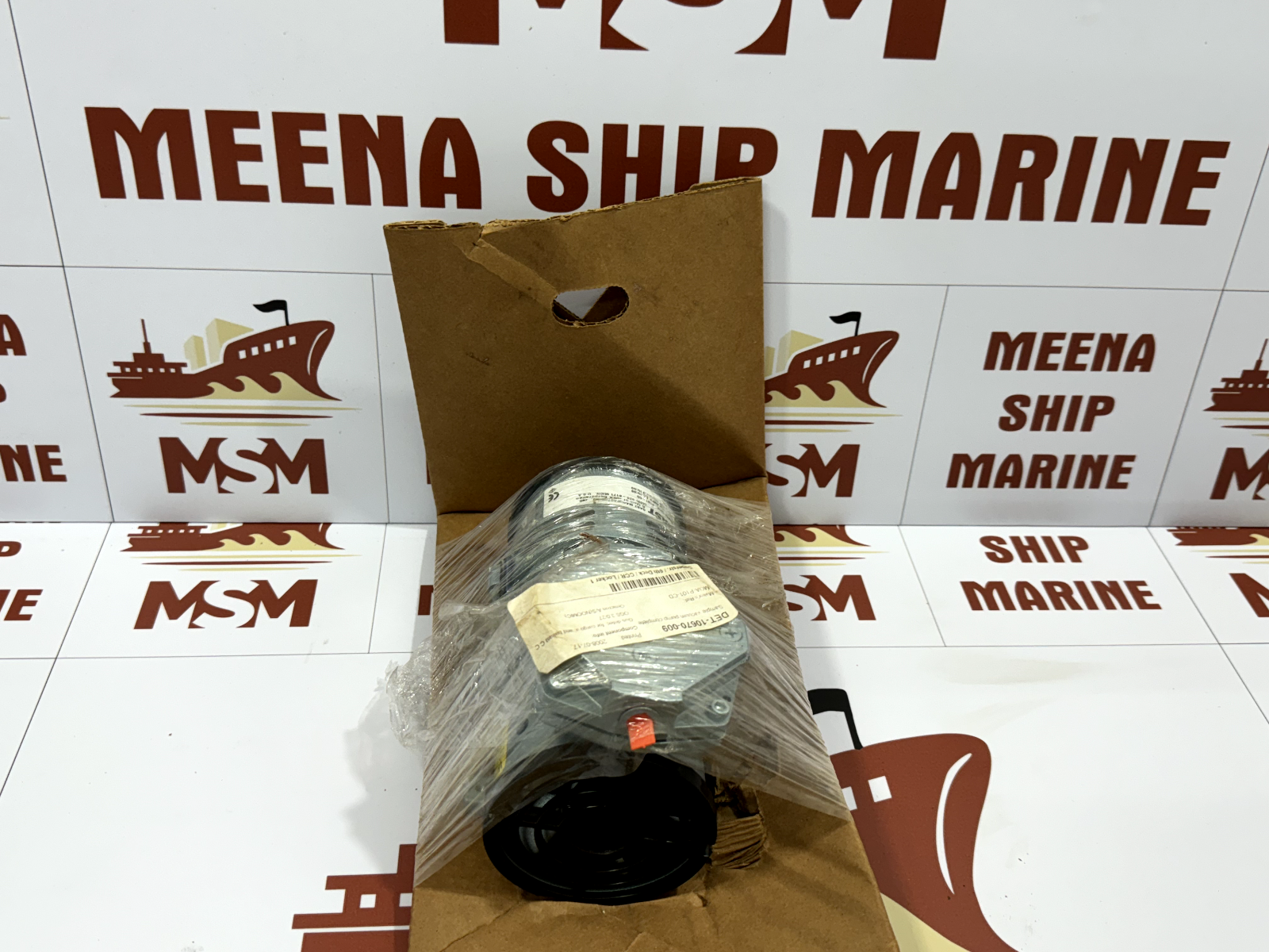 GAST MOA-P101-CD Air Compressor / Vacuum Pump - Image 3