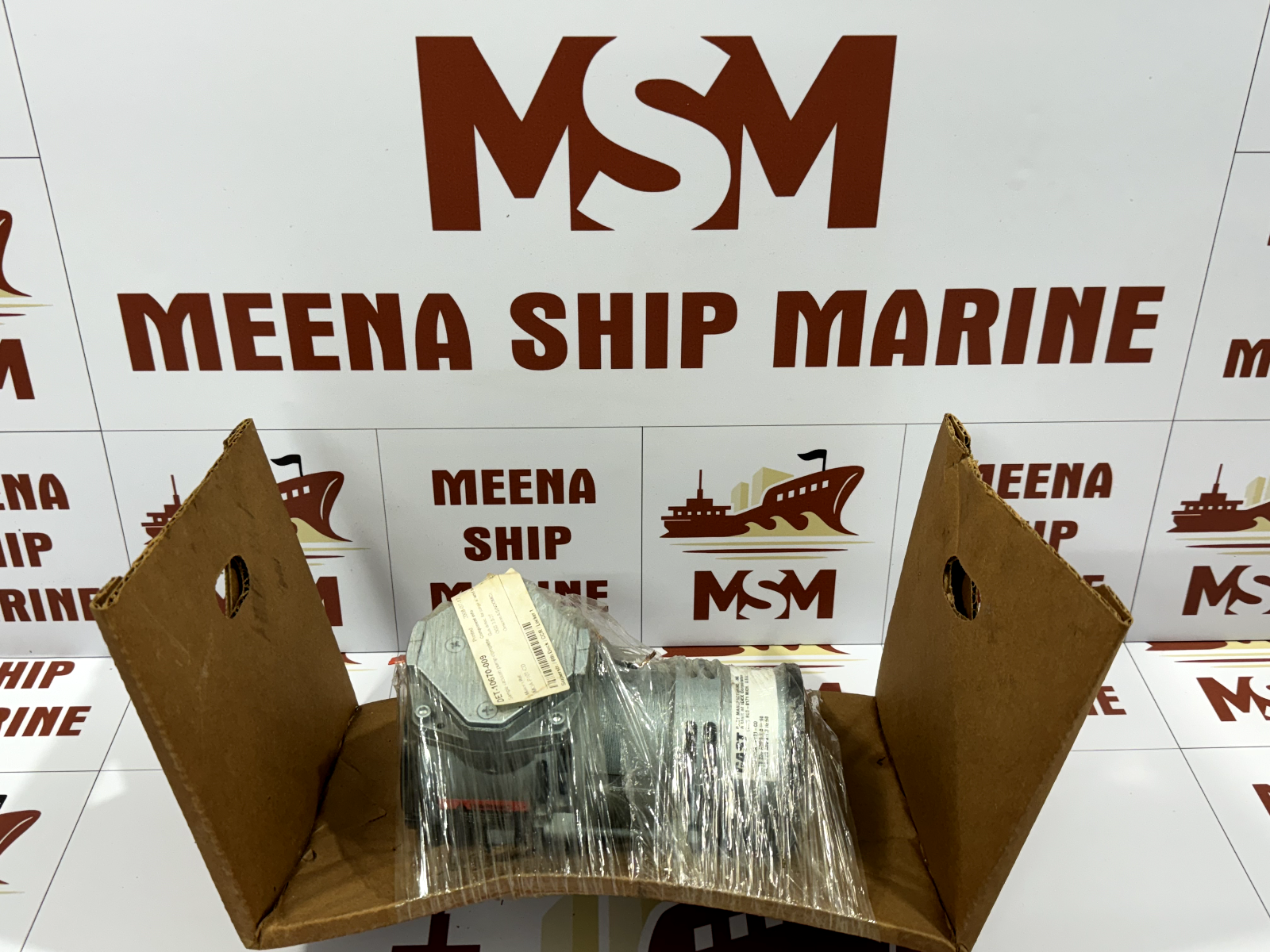 GAST MOA-P101-CD Air Compressor / Vacuum Pump - Image 2