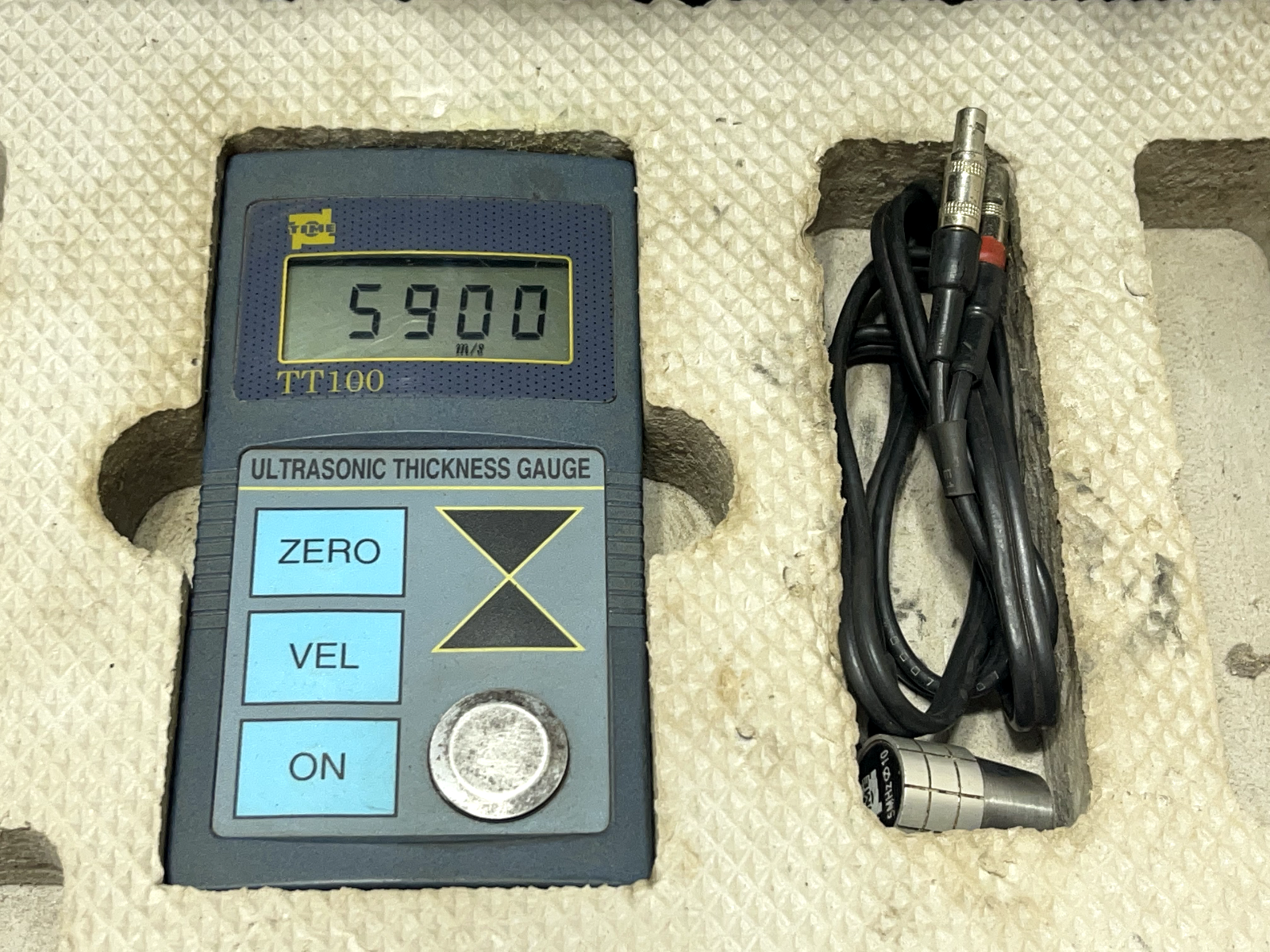 TIME TT100 Ultrasonic Thickness Gauge Set - Image 2