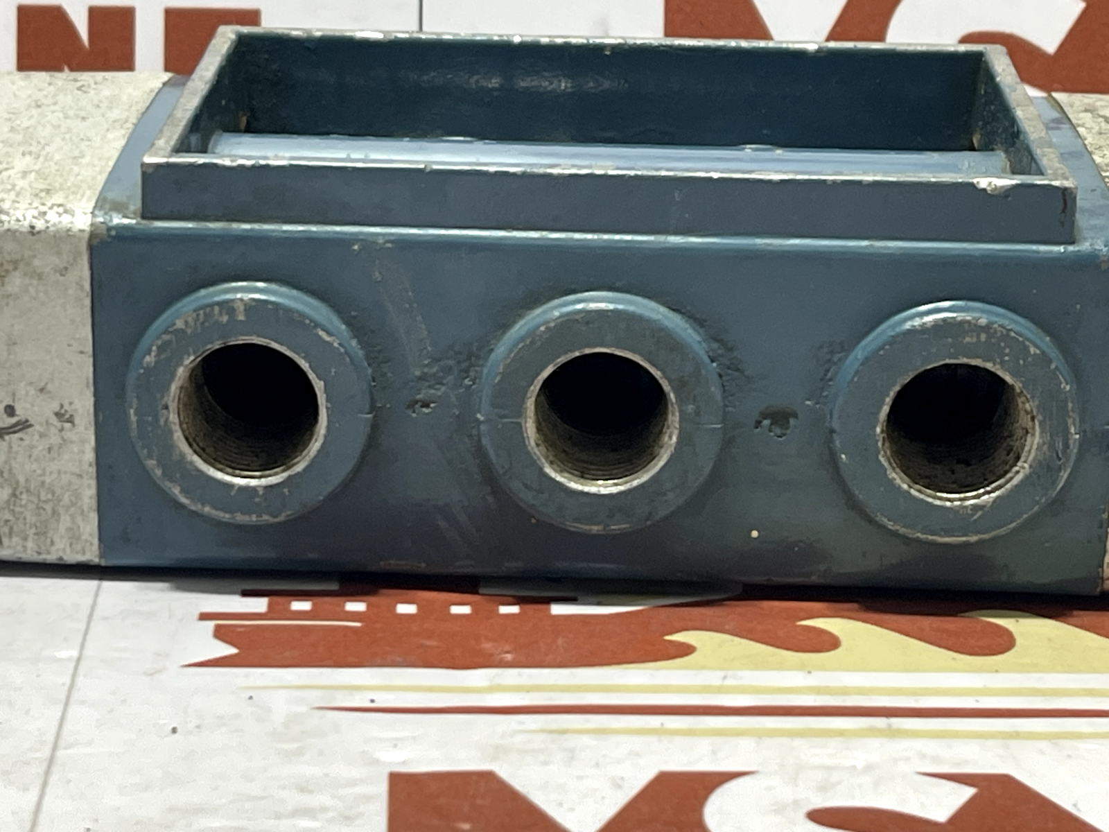 Nabco PSC-43B Pneumatic Directional Valve - Image 3