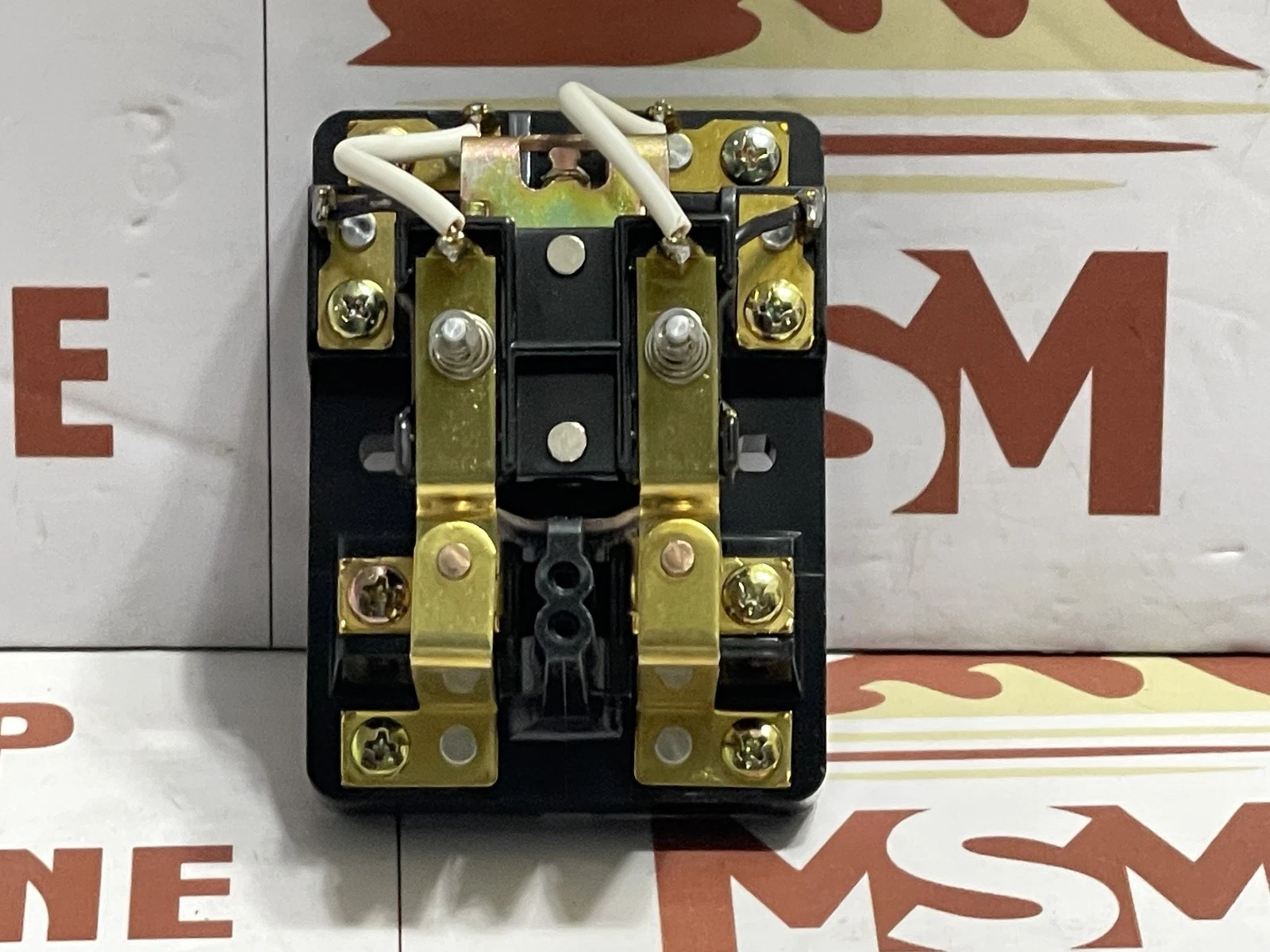 Omron MG2 Coil Relay 220VA - Image 4