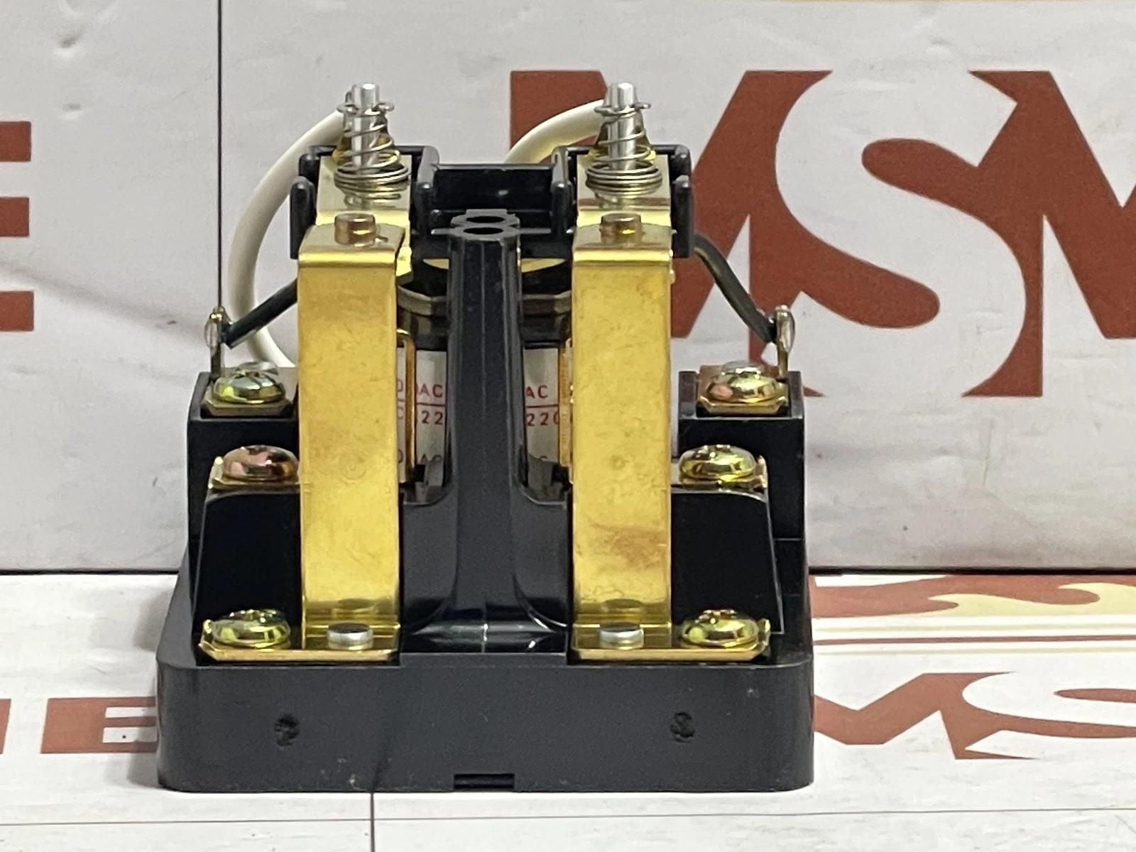 Omron MG2 Coil Relay 220VA - Image 7